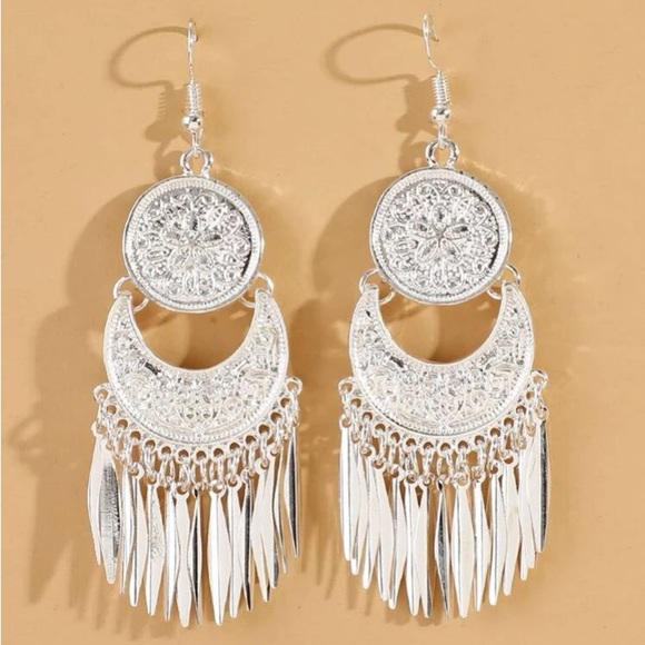 Exotically Shimmering Silver Metal Tasseled Medallion Chandelier Drop Earrings - Picture 14 of 15